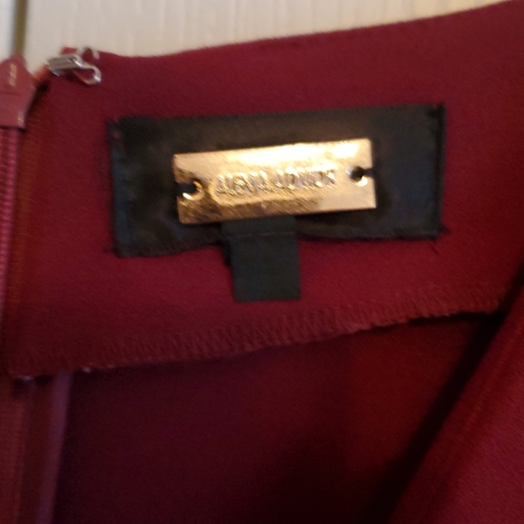 Dress - Picture 4 of 5